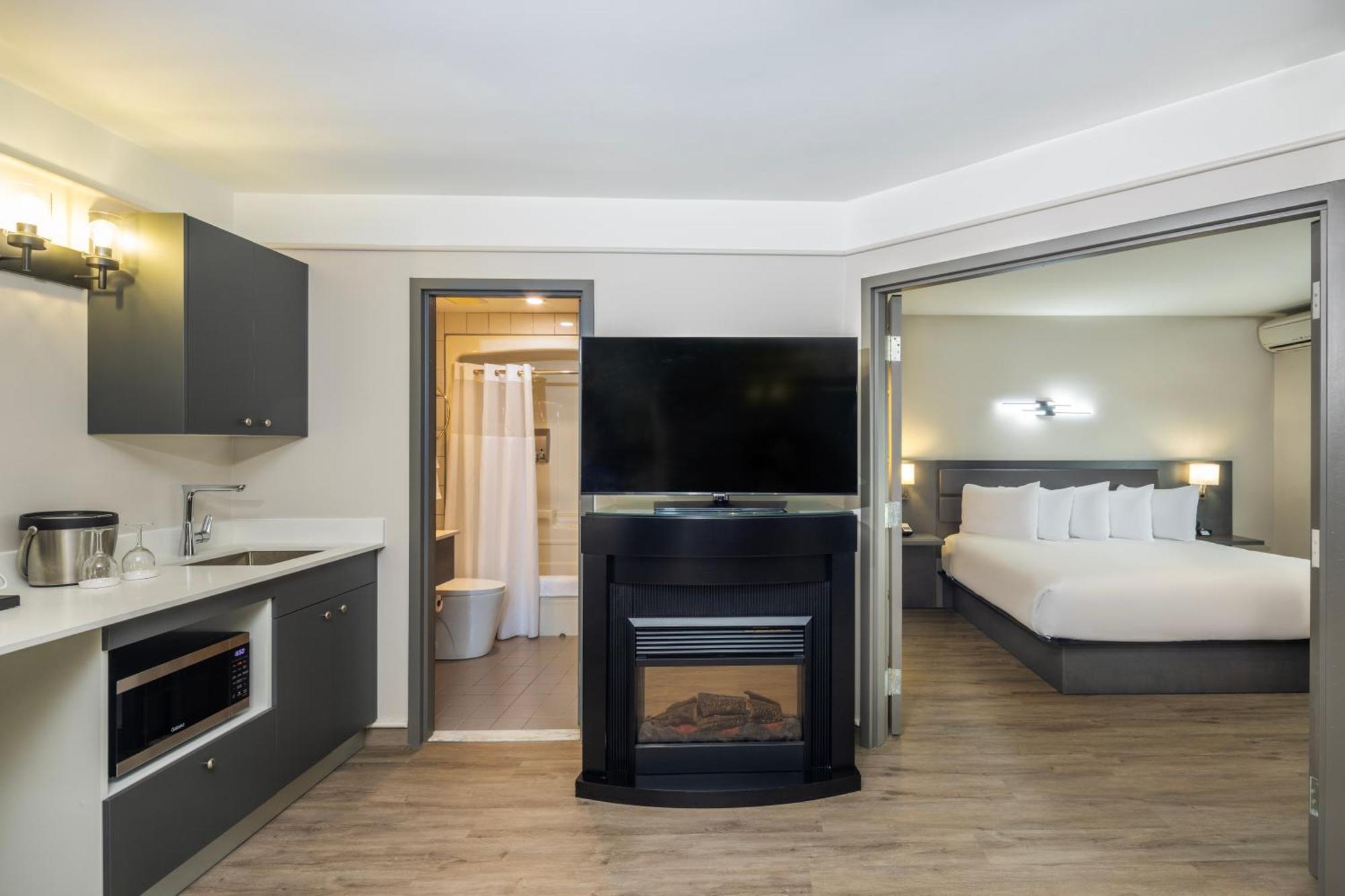 Les Suites De Laviolette Ascend Hotel Collection Труа-Ривьер Экстерьер фото