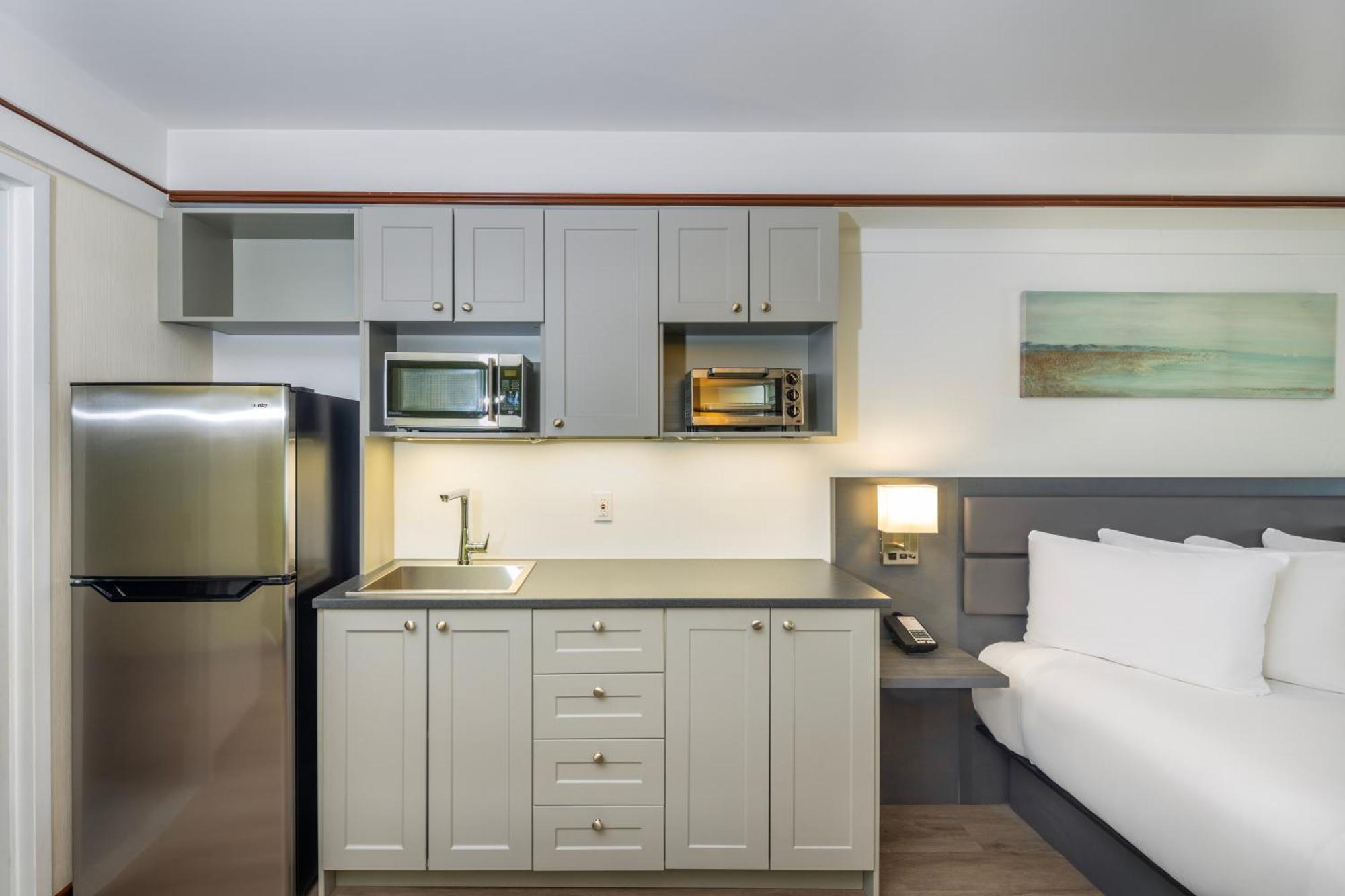 Les Suites De Laviolette Ascend Hotel Collection Труа-Ривьер Экстерьер фото