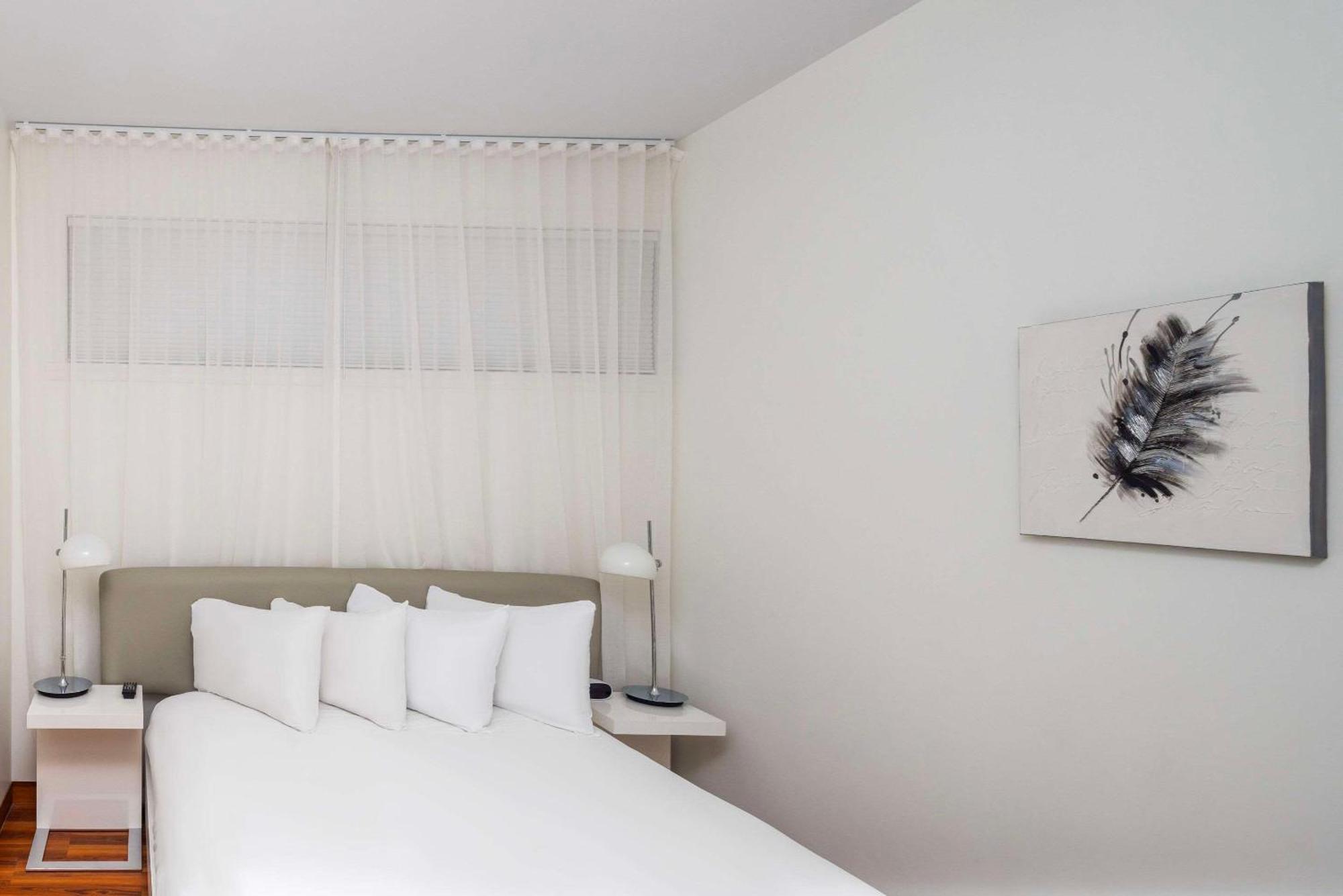 Les Suites De Laviolette Ascend Hotel Collection Труа-Ривьер Экстерьер фото