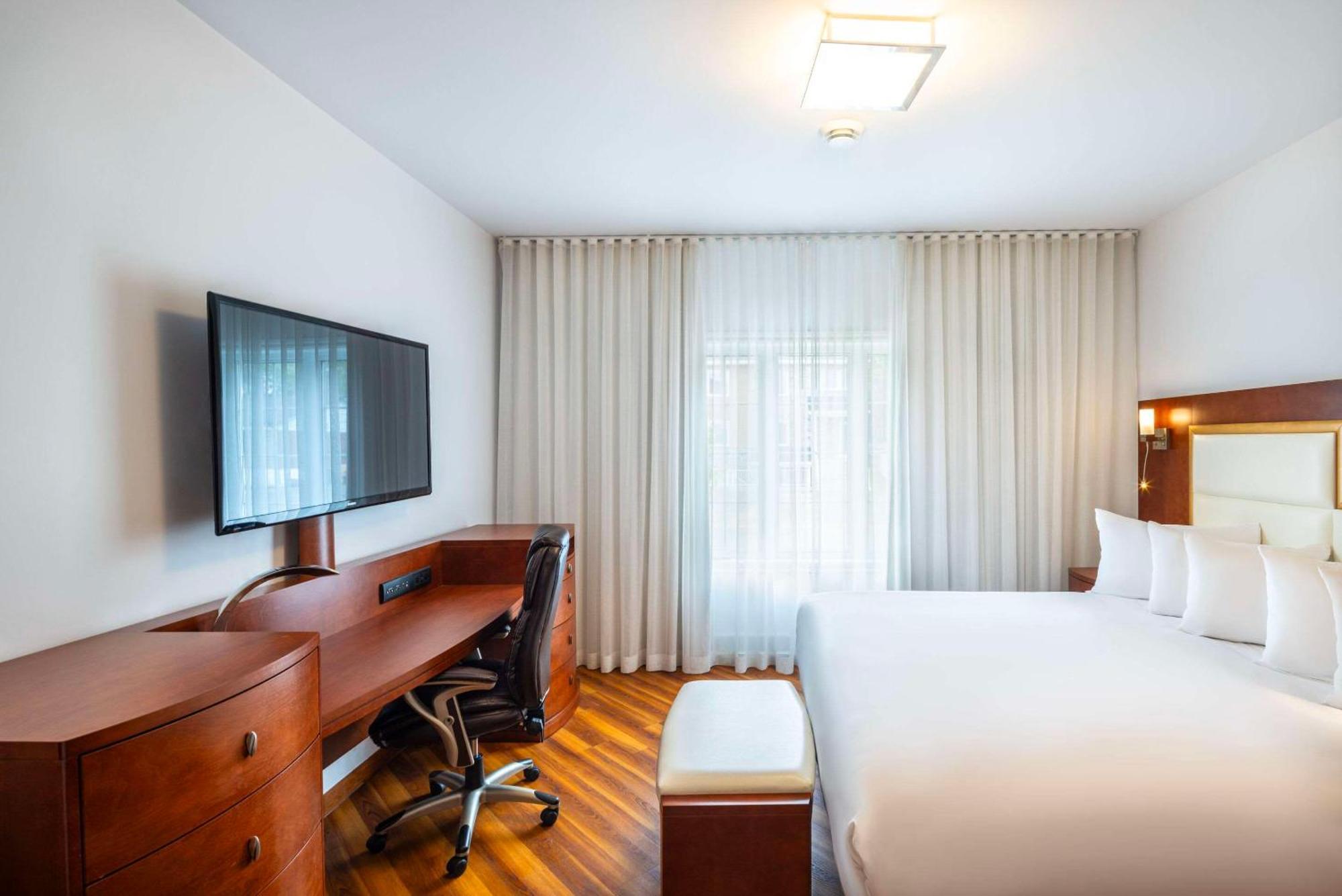 Les Suites De Laviolette Ascend Hotel Collection Труа-Ривьер Экстерьер фото