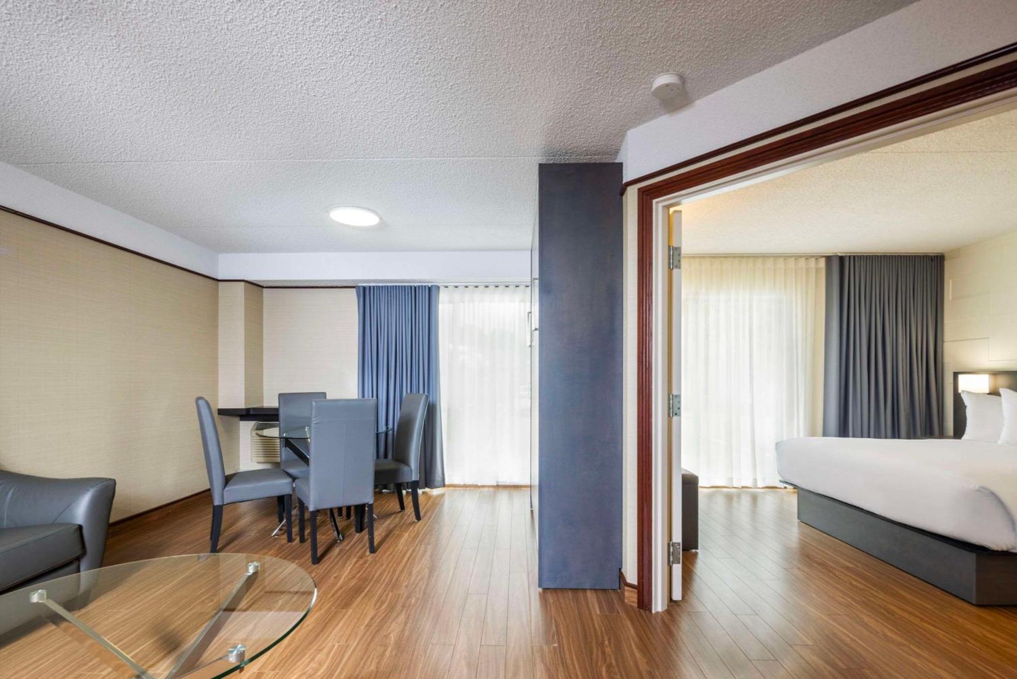 Les Suites De Laviolette Ascend Hotel Collection Труа-Ривьер Экстерьер фото
