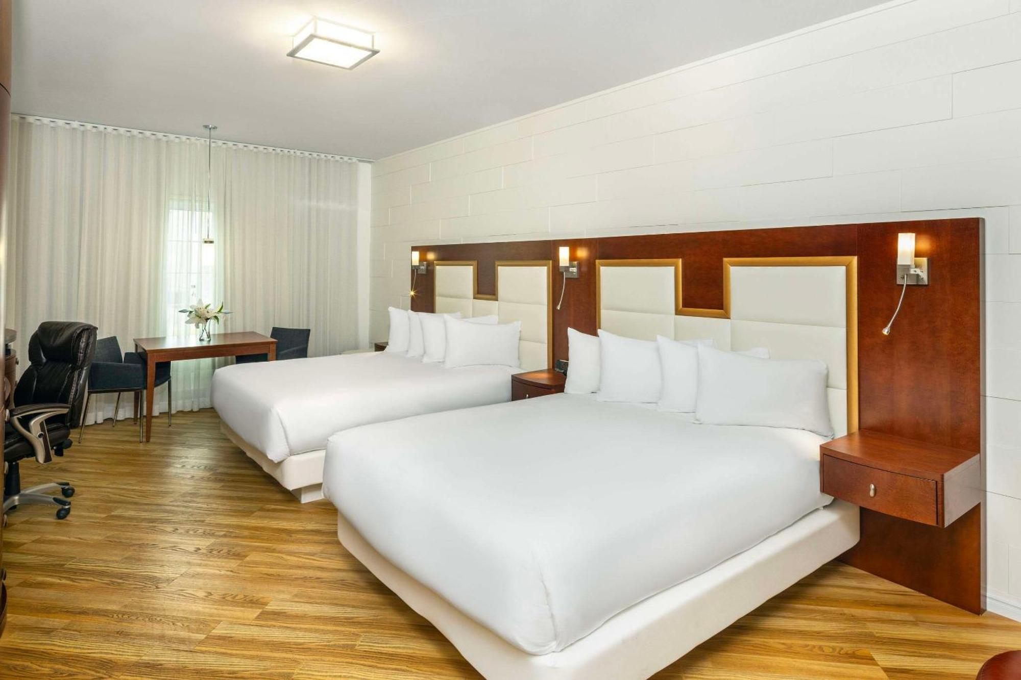 Les Suites De Laviolette Ascend Hotel Collection Труа-Ривьер Экстерьер фото