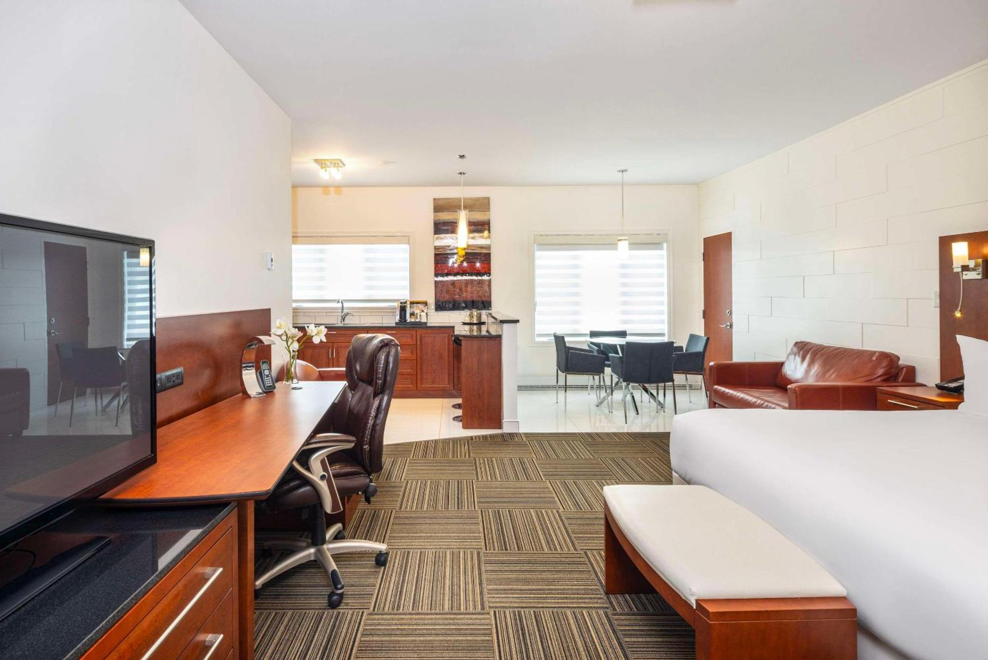 Les Suites De Laviolette Ascend Hotel Collection Труа-Ривьер Экстерьер фото