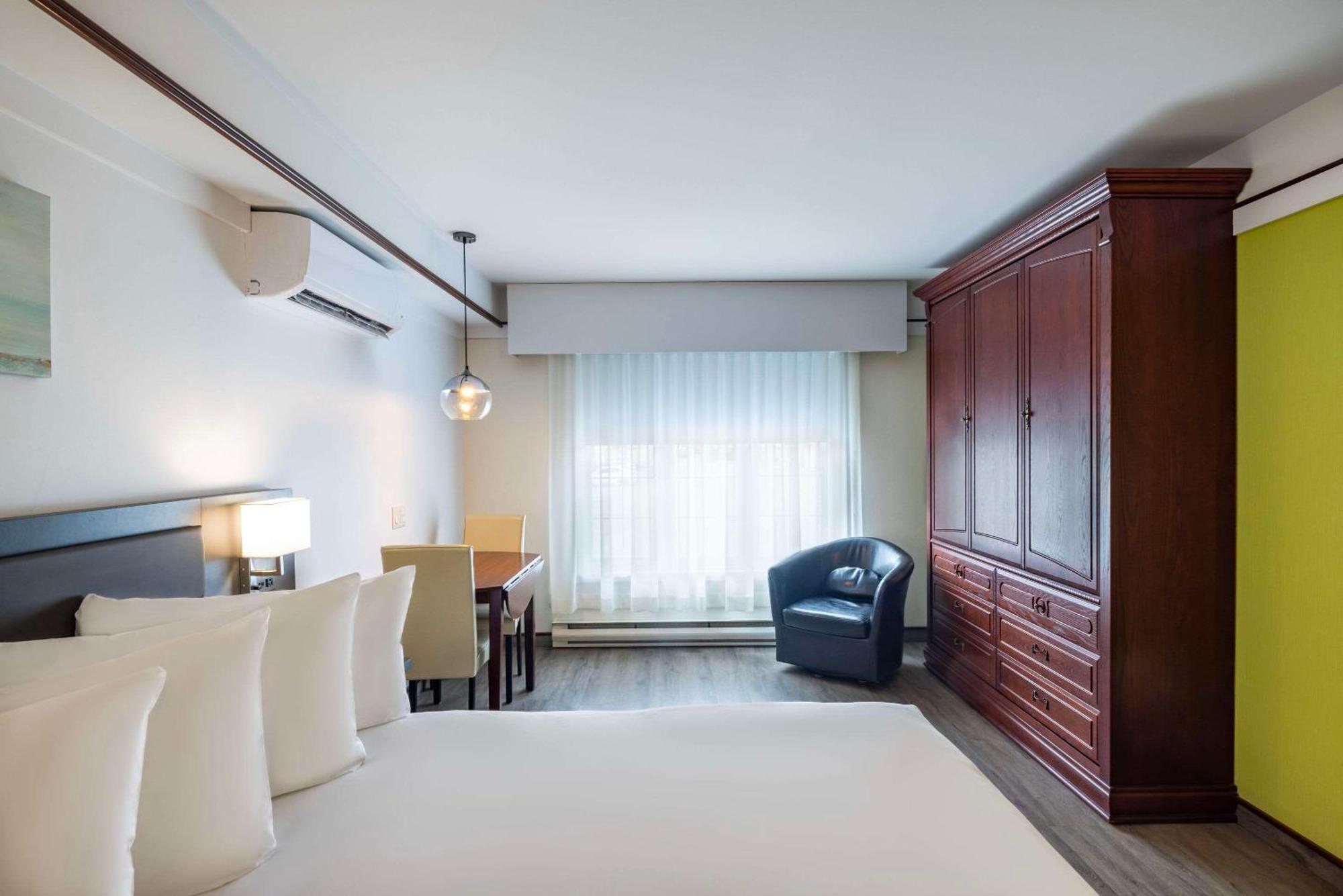 Les Suites De Laviolette Ascend Hotel Collection Труа-Ривьер Экстерьер фото